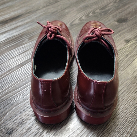 Dr. Martens Made In England mono oxblood red patent leather 1461 3-eye women's 8 - Picture 5 of 12